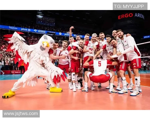 武汉网球队在总决赛积分榜中以100分稳居第一名展现强劲实力